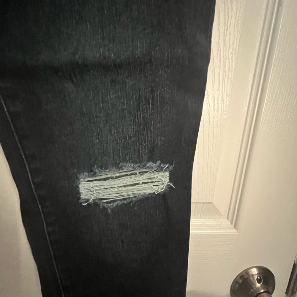 NWT Express Women’s Super High Waisted Dark Wash Ripped Supersoft Skinny Jeans 6 - Picture 4 of 7